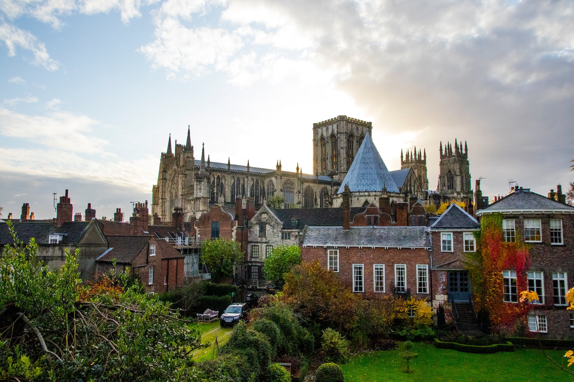 48 Hours in York 4 robin-canfield-MbL7pVlFMIs-unsplash