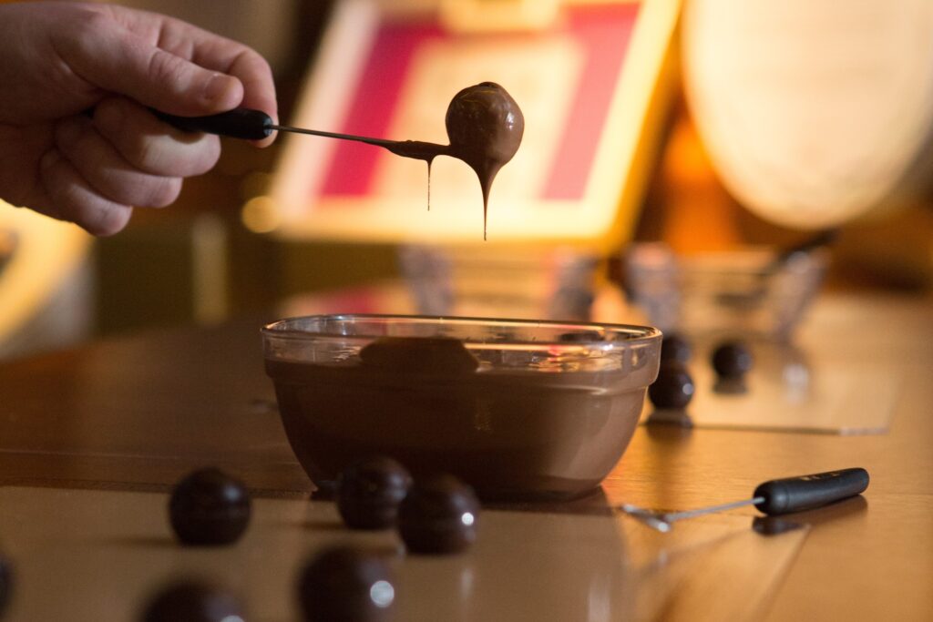 YCS_Christmas Truffle Rolling