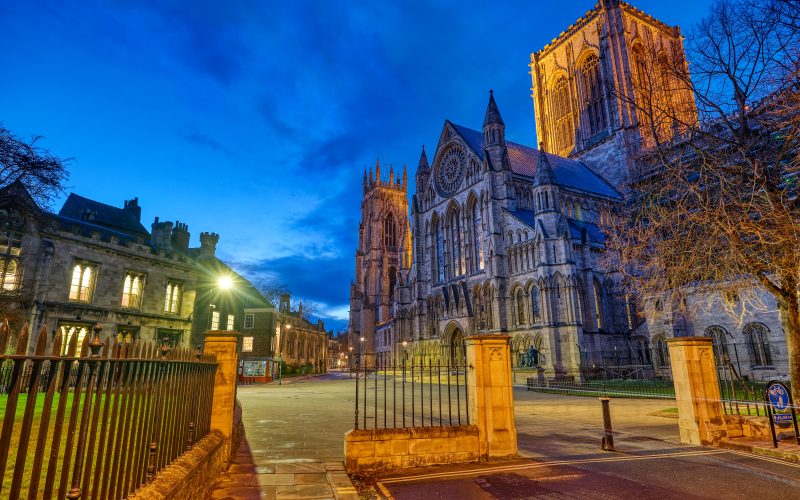 Attractions 7 The imposing York Minster in England at night